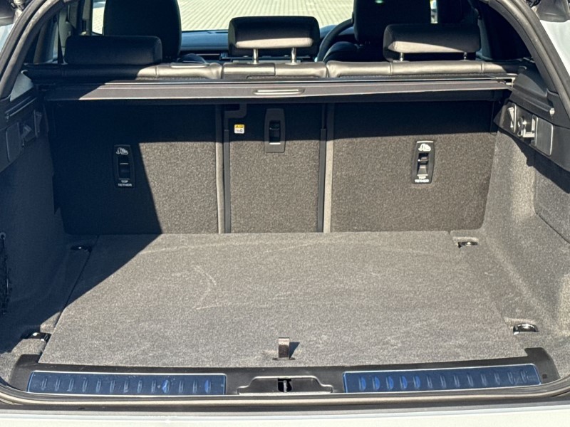  LAND ROVER RANGE ROVER VELAR 2.0 D200 MHEV Dynamic SE 5dr Auto 5268238