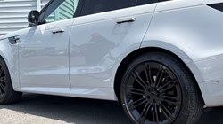 LAND ROVER RANGE ROVER SPORT 3.0 D300 Dynamic SE 5dr Auto 5436225