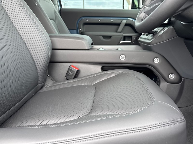  LAND ROVER DEFENDER 3.0 D250 X-Dynamic SE 90 3dr Auto 5312347