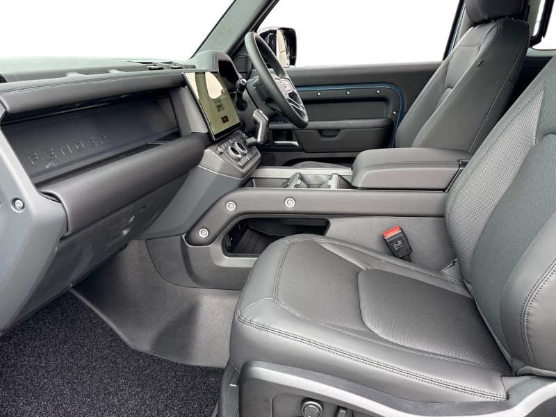  LAND ROVER DEFENDER 3.0 D250 X-Dynamic SE 90 3dr Auto 5312326