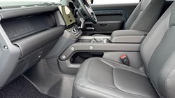 LAND ROVER DEFENDER 3.0 D250 X-Dynamic SE 90 3dr Auto 5312326