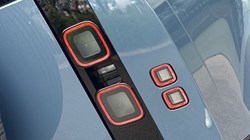 LAND ROVER DEFENDER 3.0 D250 X-Dynamic SE 90 3dr Auto 5312361