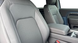 LAND ROVER DEFENDER 3.0 D250 X-Dynamic SE 90 3dr Auto 5312348