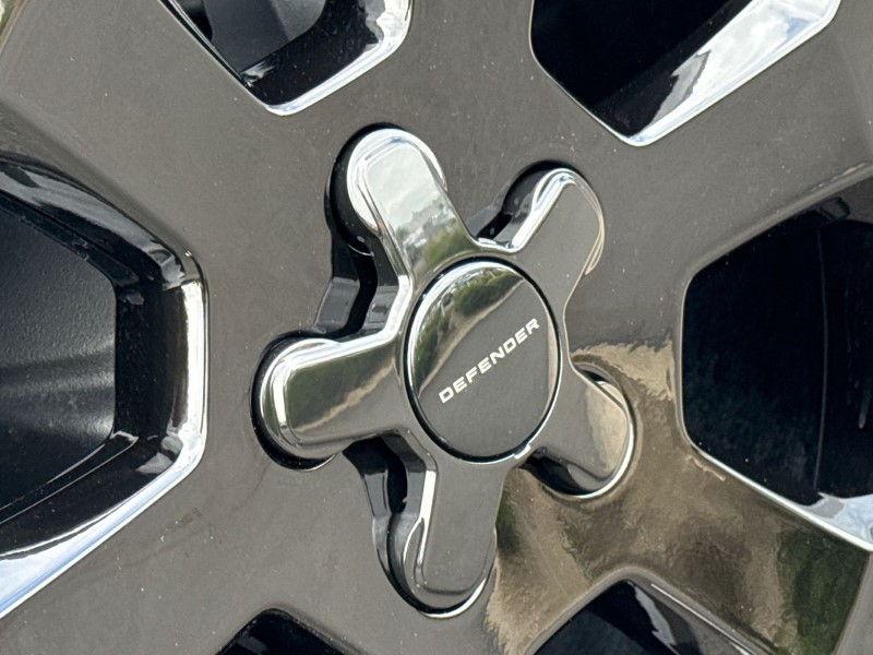  LAND ROVER DEFENDER 3.0 D250 X-Dynamic SE 90 3dr Auto 5312359