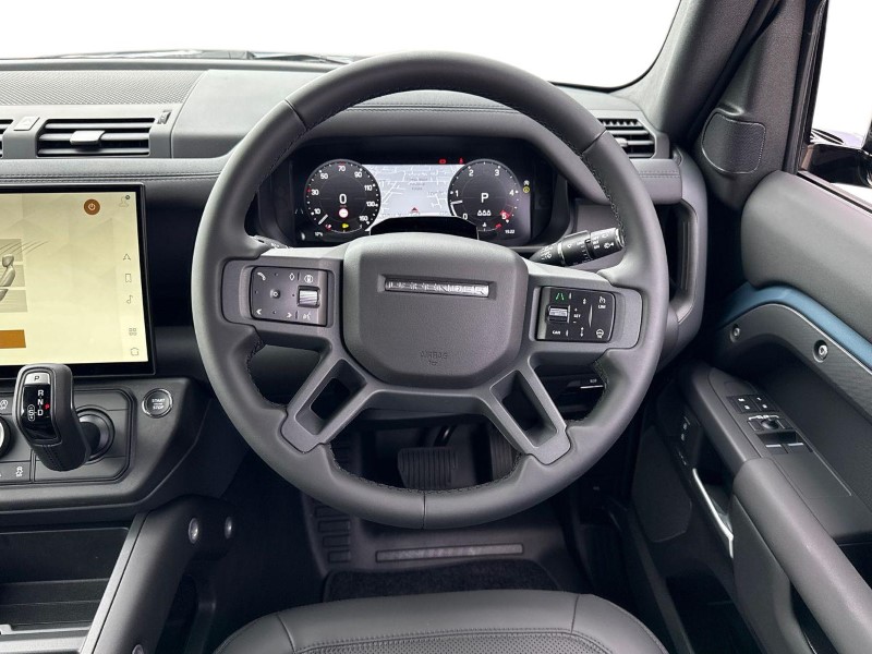  LAND ROVER DEFENDER 3.0 D250 X-Dynamic SE 90 3dr Auto 5312338