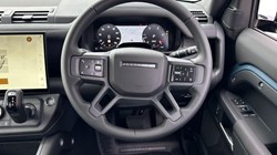 LAND ROVER DEFENDER 3.0 D250 X-Dynamic SE 90 3dr Auto 5312338