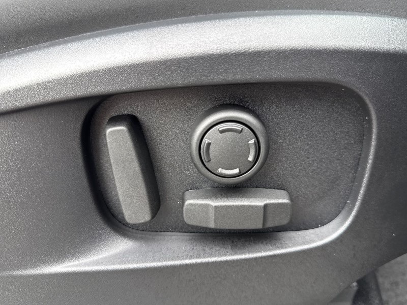  LAND ROVER DEFENDER 3.0 D250 X-Dynamic SE 90 3dr Auto 5312346