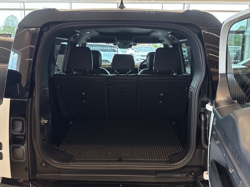  LAND ROVER DEFENDER 3.0 D350 X-Dynamic HSE 110 5dr Auto 5465614