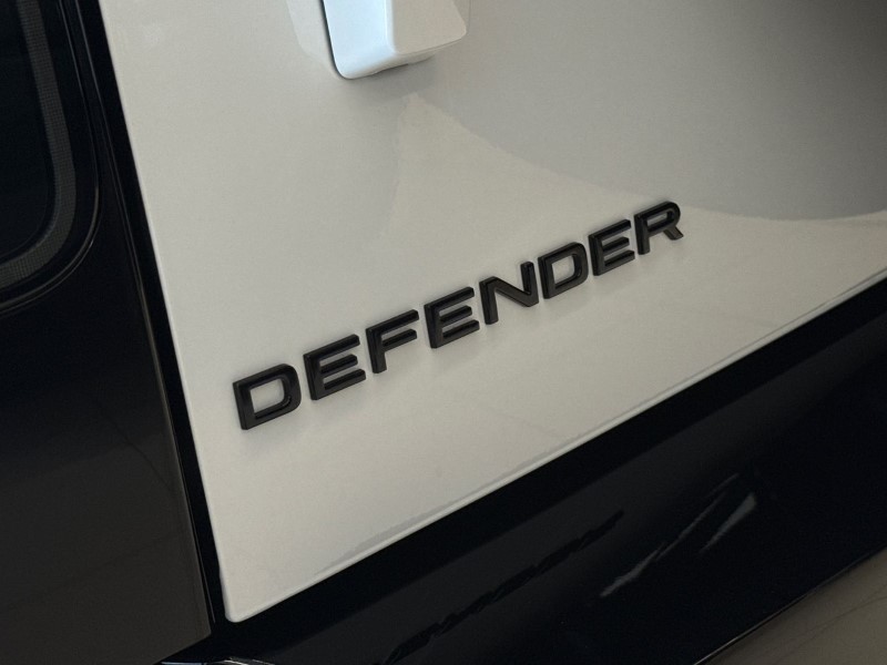  LAND ROVER DEFENDER 3.0 D350 X-Dynamic HSE 110 5dr Auto 5465646