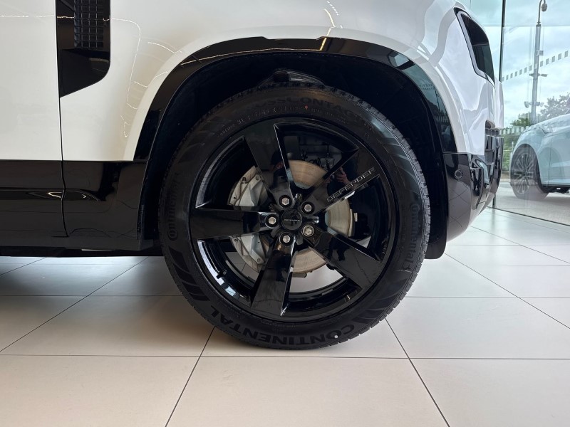 LAND ROVER DEFENDER 3.0 D350 X-Dynamic HSE 110 5dr Auto 5465612