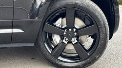 LAND ROVER DEFENDER 3.0 D350 X-Dynamic HSE 110 5dr Auto 5313188