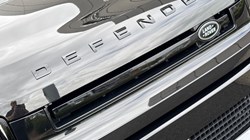 LAND ROVER DEFENDER 3.0 D350 X-Dynamic HSE 110 5dr Auto 5313182