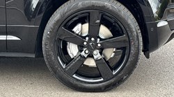 LAND ROVER DEFENDER 3.0 D350 X-Dynamic HSE 110 5dr Auto 5313156