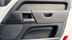 2022 (22) LAND ROVER DEFENDER 2.0 P300 S 90 3dr Auto 4629087