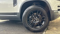 2022 (22) LAND ROVER DEFENDER 2.0 P300 S 90 3dr Auto 4629112