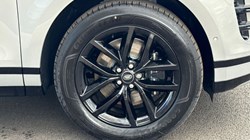 LAND ROVER RANGE ROVER EVOQUE 2.0 D200 Edition 5dr Auto 5429187