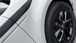 LAND ROVER RANGE ROVER EVOQUE 2.0 D200 Edition 5dr Auto 5304715