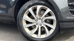 LAND ROVER RANGE ROVER EVOQUE 2.0 D200 Hoxton Edition 5dr Auto 5796506