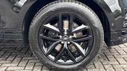 LAND ROVER RANGE ROVER VELAR 2.0 D200 MHEV Belgravia Edition 5dr Auto 5434211