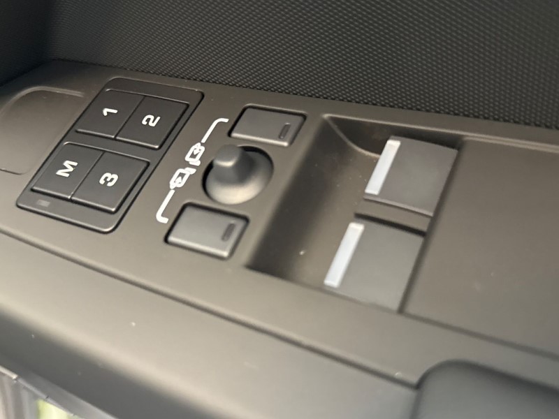  LAND ROVER DEFENDER 3.0 D250 X-Dynamic HSE 90 3dr Auto 5400920