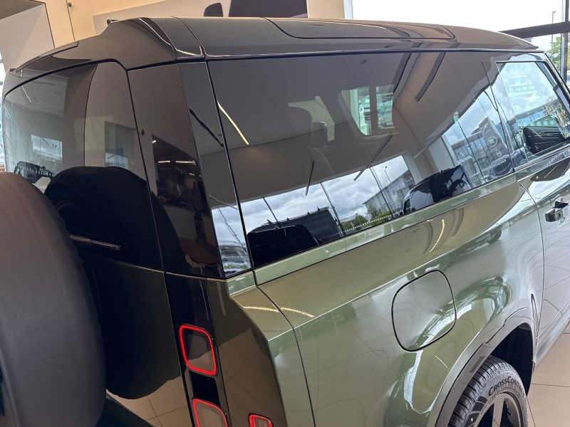  LAND ROVER DEFENDER 3.0 D250 X-Dynamic HSE 90 3dr Auto 5400940