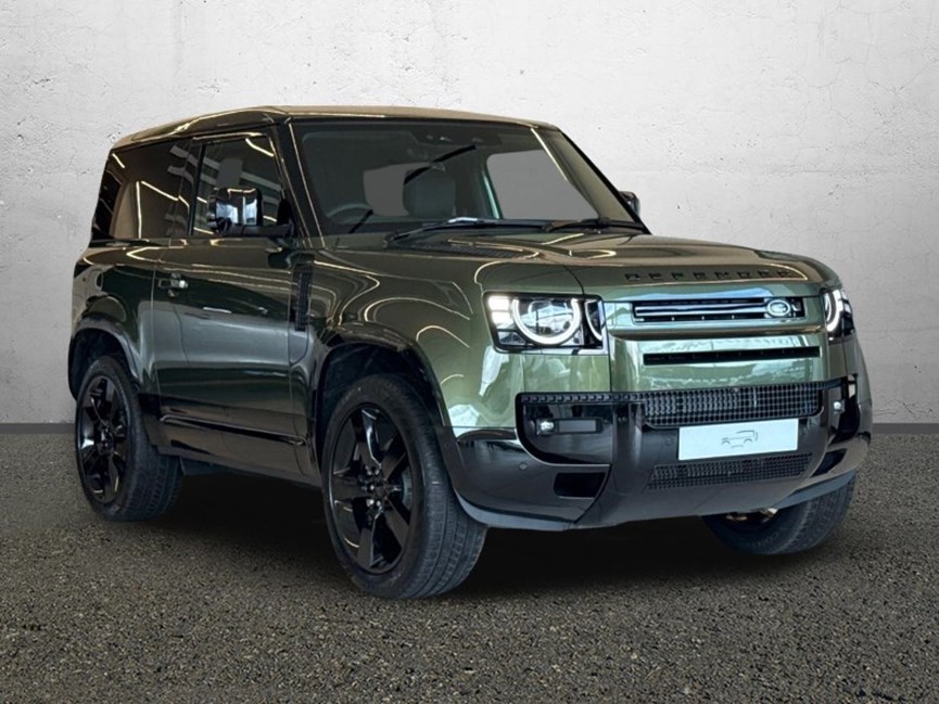 LAND ROVER DEFENDER