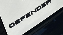 LAND ROVER DEFENDER 3.0 D250 X-Dynamic SE 110 5dr Auto 5592811