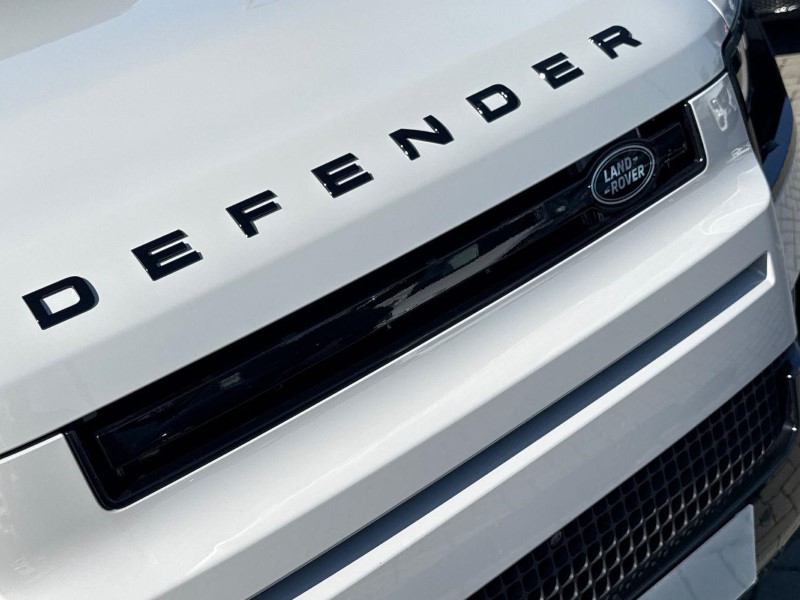  LAND ROVER DEFENDER 3.0 D250 X-Dynamic SE 110 5dr Auto 5592765