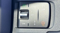 LAND ROVER DEFENDER 3.0 D250 X-Dynamic SE 110 5dr Auto 5592758