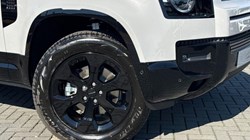 LAND ROVER DEFENDER 3.0 D250 X-Dynamic SE 110 5dr Auto 5592764