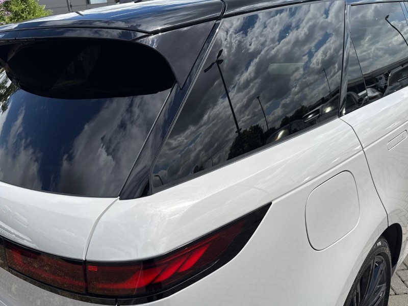  LAND ROVER RANGE ROVER SPORT 3.0 P460e Dynamic SE 5dr Auto 5557373