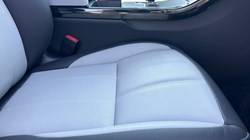 LAND ROVER RANGE ROVER EVOQUE 1.5 P270e Hoxton Edition 5dr Auto 5592883