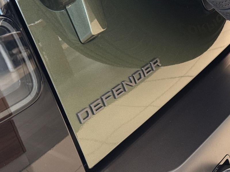  LAND ROVER DEFENDER 3.0 D250 X-Dynamic SE 110 5dr Auto 5465762