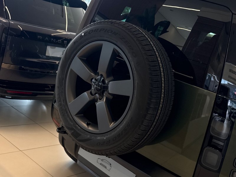  LAND ROVER DEFENDER 3.0 D250 X-Dynamic SE 110 5dr Auto 5465761
