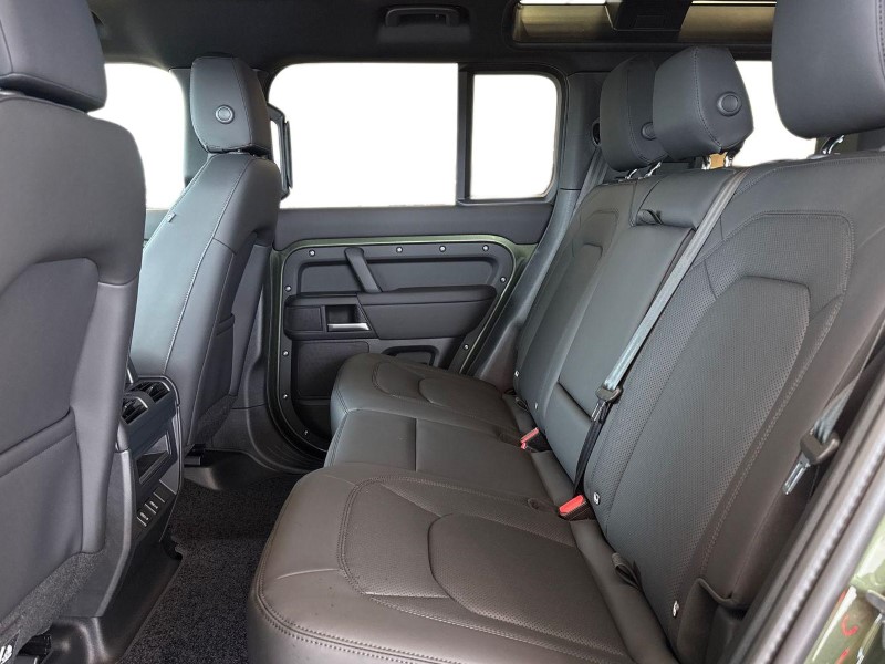  LAND ROVER DEFENDER 3.0 D250 X-Dynamic SE 110 5dr Auto 5465721