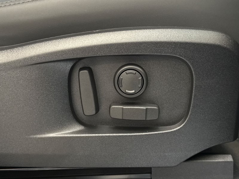  LAND ROVER DEFENDER 3.0 D250 X-Dynamic SE 110 5dr Auto 5465740
