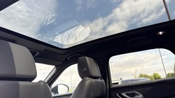 LAND ROVER RANGE ROVER VELAR 2.0 D200 MHEV Belgravia Edition 5dr Auto 5587372