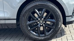 LAND ROVER RANGE ROVER VELAR 2.0 D200 MHEV Belgravia Edition 5dr Auto 5587359