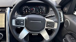 LAND ROVER DISCOVERY 3.0 D350 Metropolitan Edition 5dr Auto 5853667