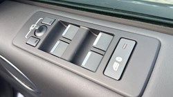 LAND ROVER DISCOVERY 3.0 D350 Metropolitan Edition 5dr Auto 5853675
