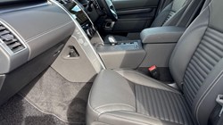 LAND ROVER DISCOVERY 3.0 D350 Metropolitan Edition 5dr Auto 5853655