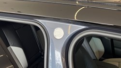 LAND ROVER RANGE ROVER VELAR 2.0 D200 MHEV Belgravia Edition 5dr Auto 5821486