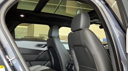 LAND ROVER RANGE ROVER VELAR 2.0 D200 MHEV Belgravia Edition 5dr Auto 5821487
