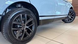 LAND ROVER RANGE ROVER VELAR 2.0 D200 MHEV Belgravia Edition 5dr Auto 5821355