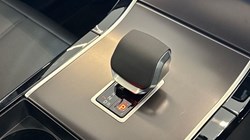 LAND ROVER RANGE ROVER VELAR 2.0 D200 MHEV Belgravia Edition 5dr Auto 5821320