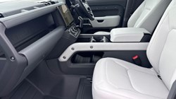LAND ROVER DEFENDER 3.0 D350 X-Dynamic HSE 110 5dr Auto 5853395