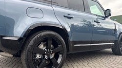LAND ROVER DEFENDER 3.0 D350 X-Dynamic HSE 110 5dr Auto 5853432