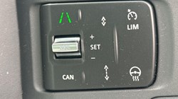 LAND ROVER DEFENDER 3.0 D350 X-Dynamic HSE 110 5dr Auto 5853420