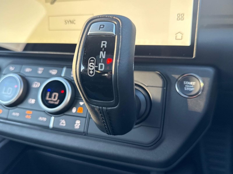  LAND ROVER DEFENDER 3.0 D250 X-Dynamic SE 90 3dr Auto 5914241