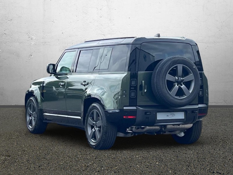  LAND ROVER DEFENDER 3.0 D250 X-Dynamic HSE 110 5dr Auto
